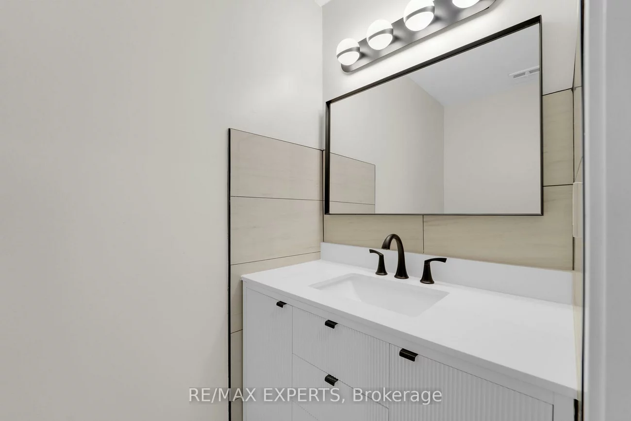 7, Four Winds, York University Heights, Toronto