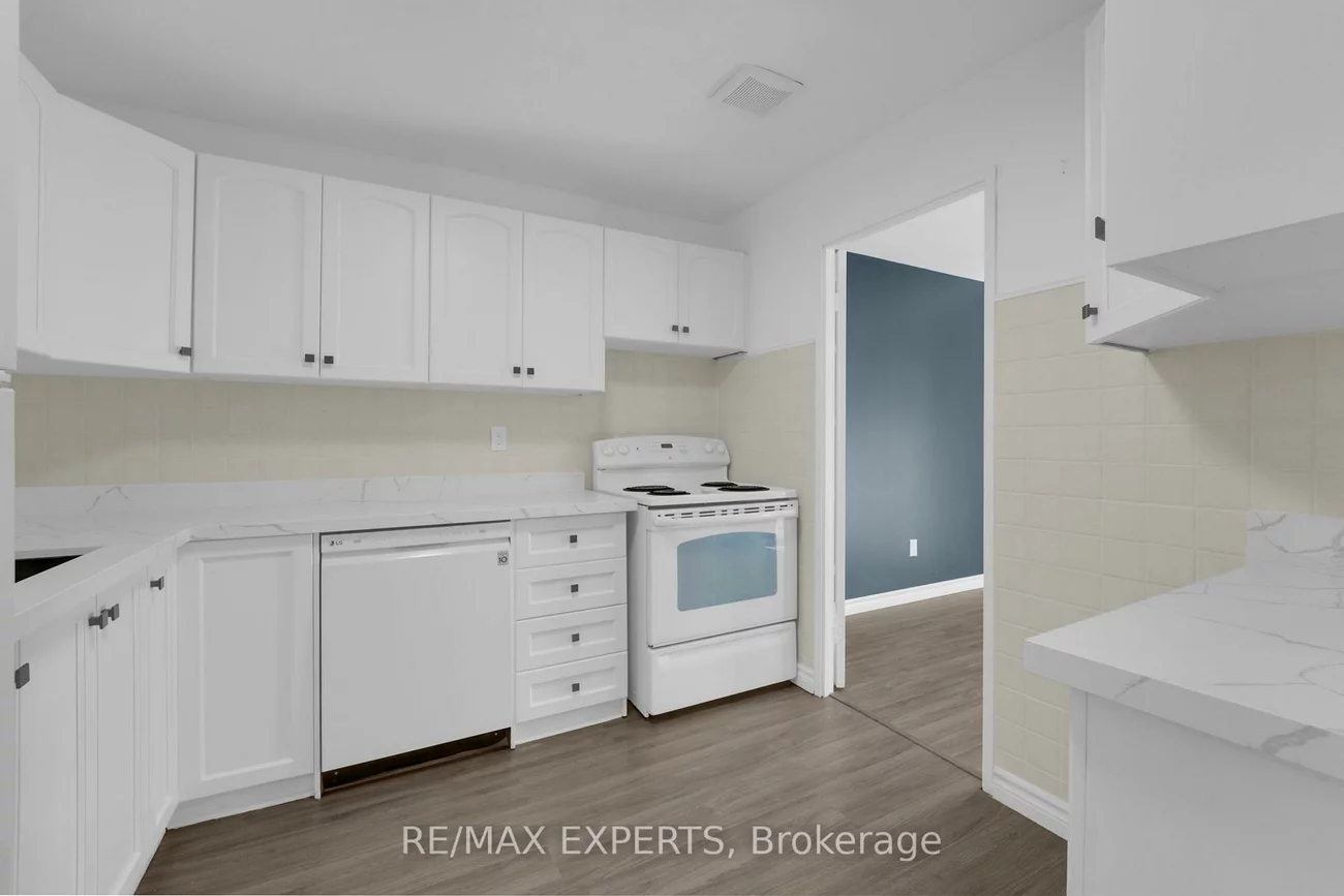 7, Four Winds, York University Heights, Toronto