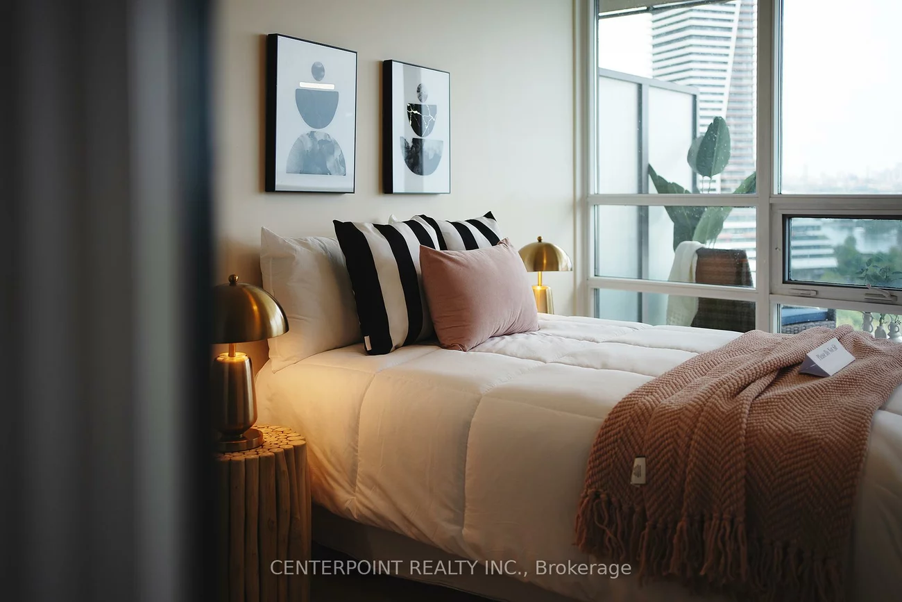 2230, Lake Shore, Mimico, Toronto