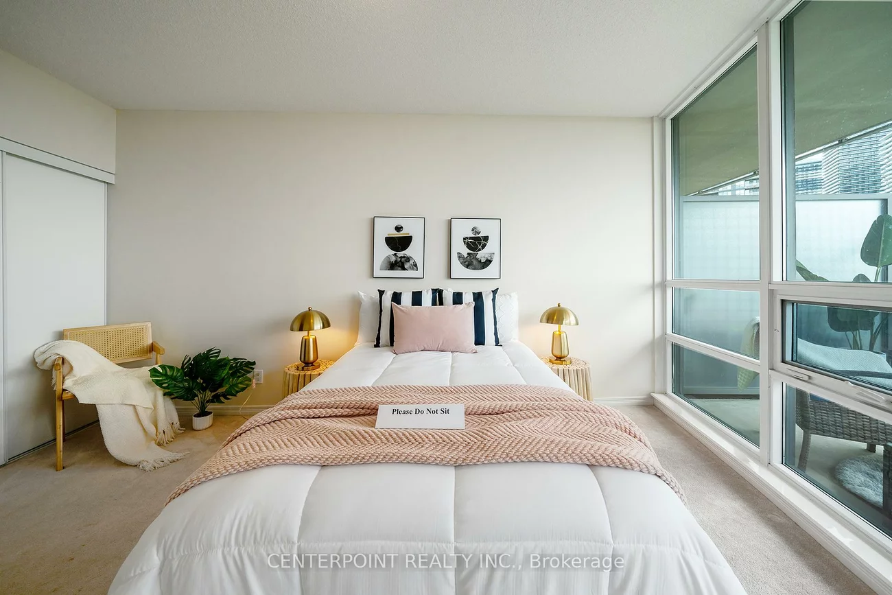 2230, Lake Shore, Mimico, Toronto