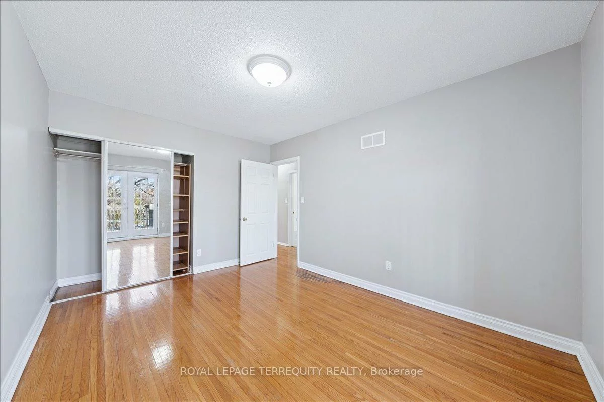 15, Sousa Mendes, Dovercourt-Wallace Emerson-Junction, Toronto