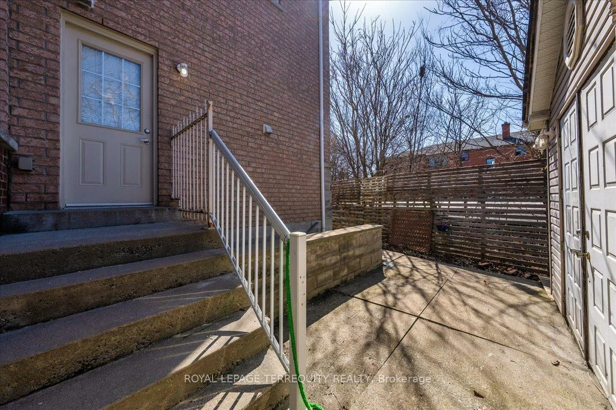15, Sousa Mendes, Dovercourt-Wallace Emerson-Junction, Toronto