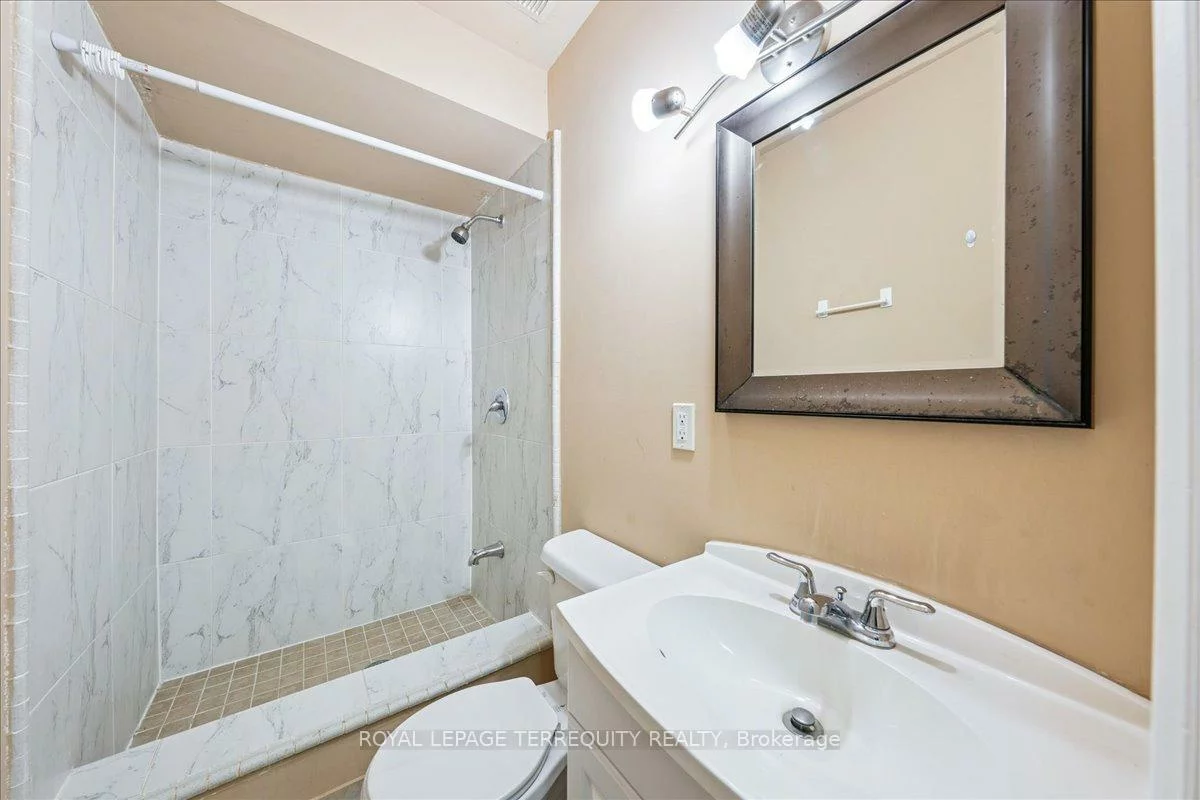 15, Sousa Mendes, Dovercourt-Wallace Emerson-Junction, Toronto