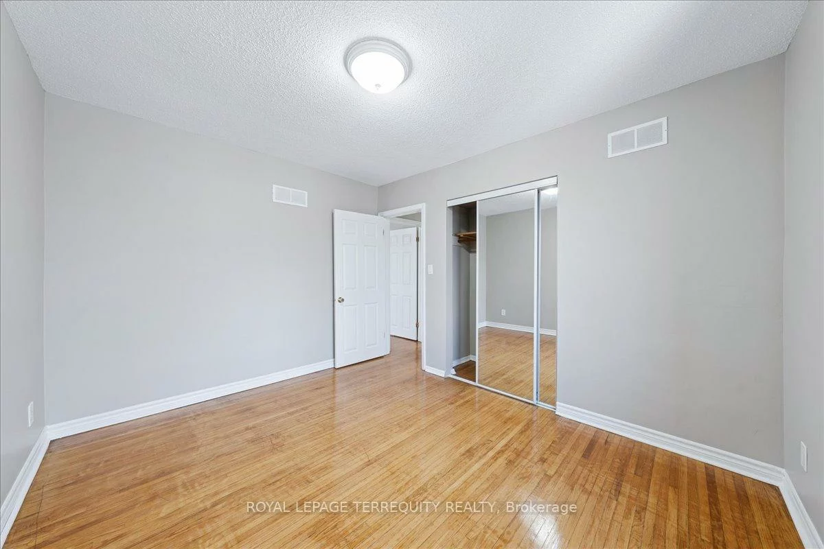 15, Sousa Mendes, Dovercourt-Wallace Emerson-Junction, Toronto