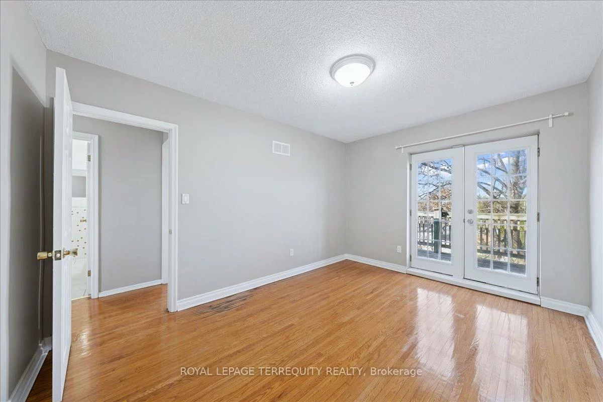 15, Sousa Mendes, Dovercourt-Wallace Emerson-Junction, Toronto