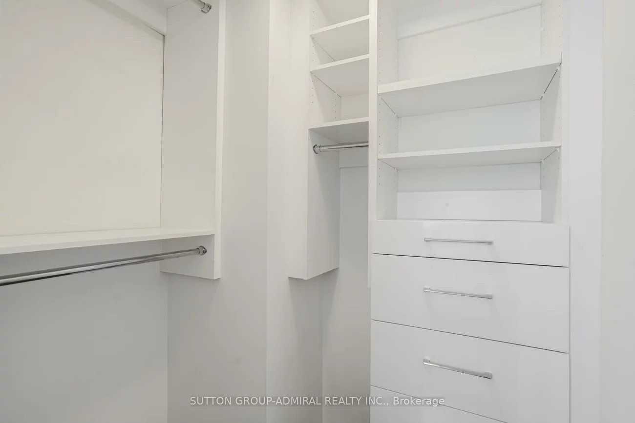 90, Park Lawn, Mimico, Toronto