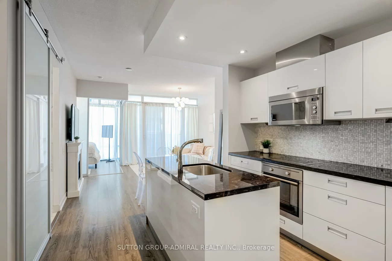 90, Park Lawn, Mimico, Toronto