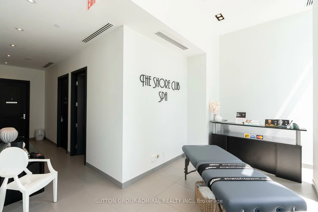 90, Park Lawn, Mimico, Toronto