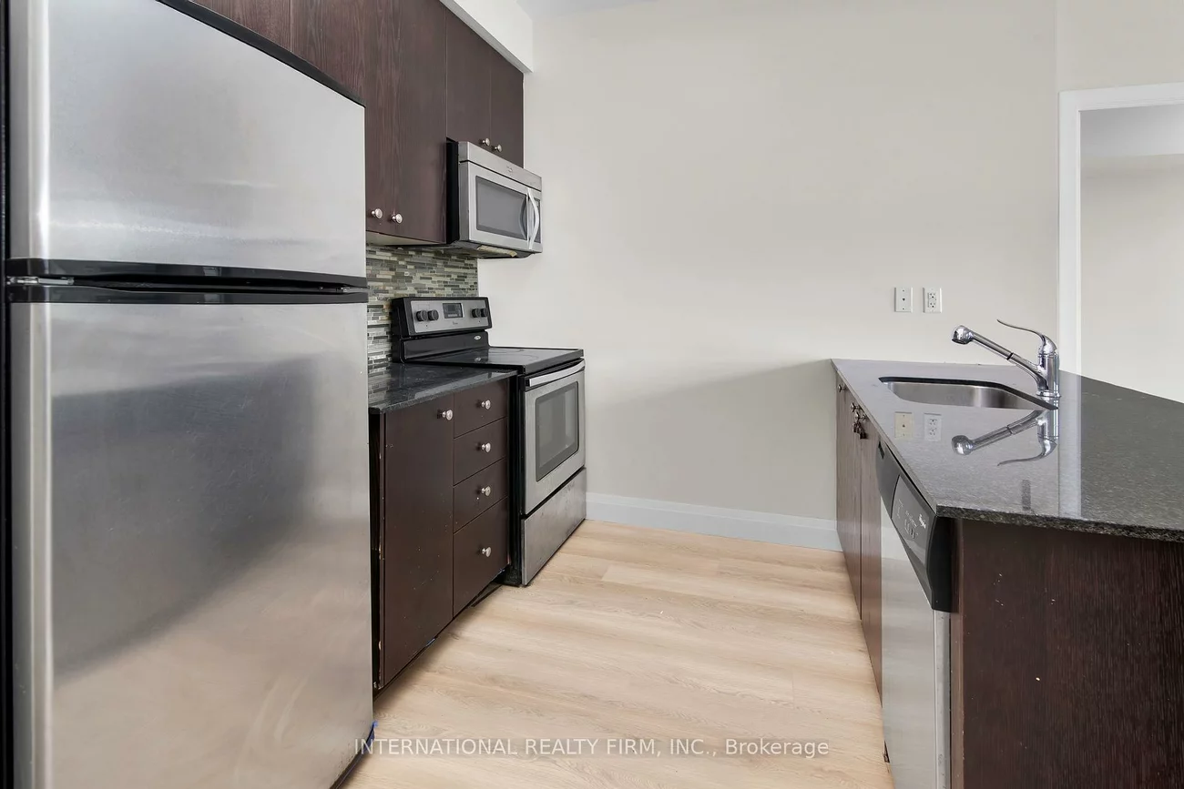 5101, Dundas, Islington-City Centre West, Toronto