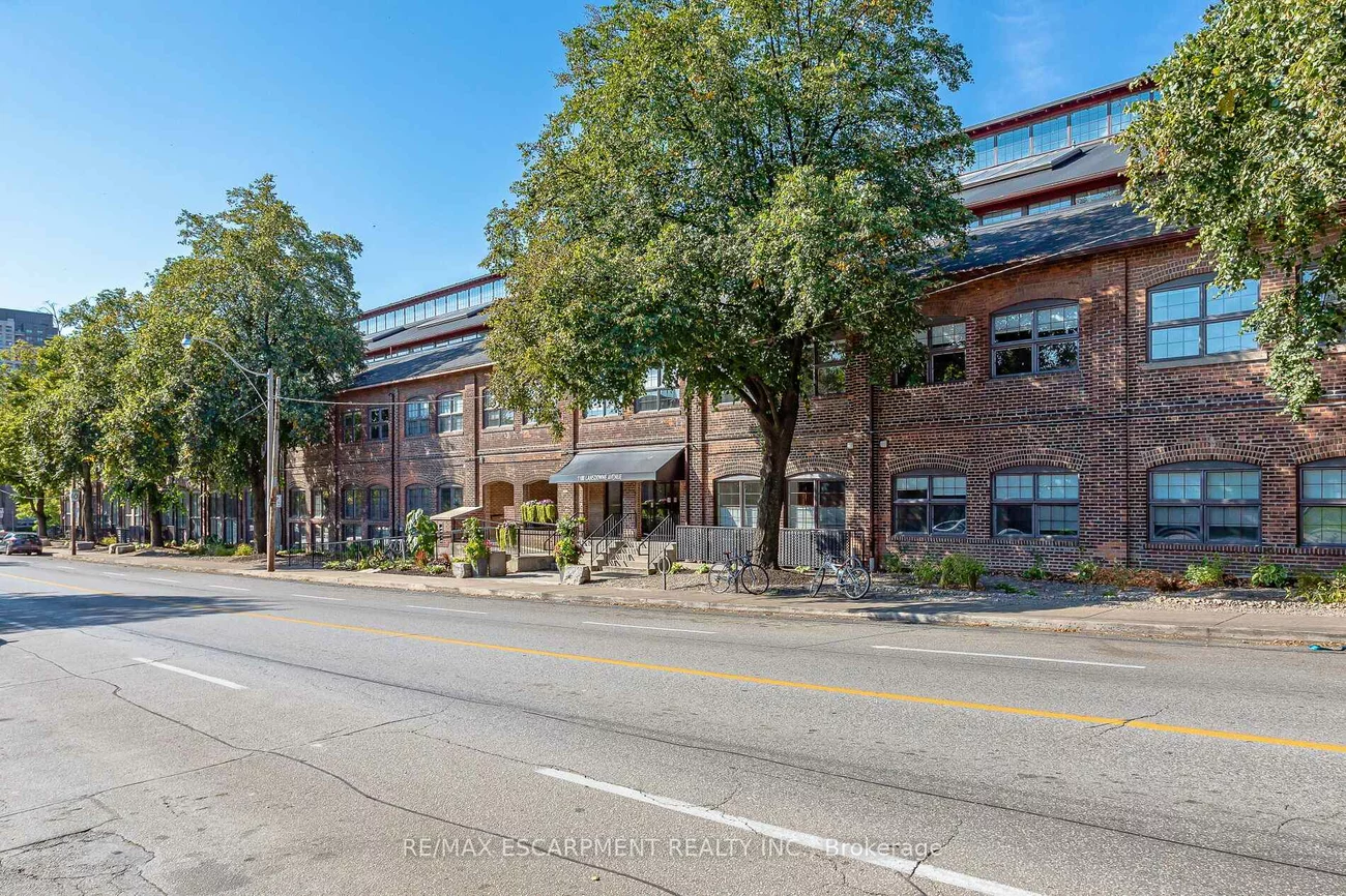 1100, Lansdowne, Dovercourt-Wallace Emerson-Junction, Toronto