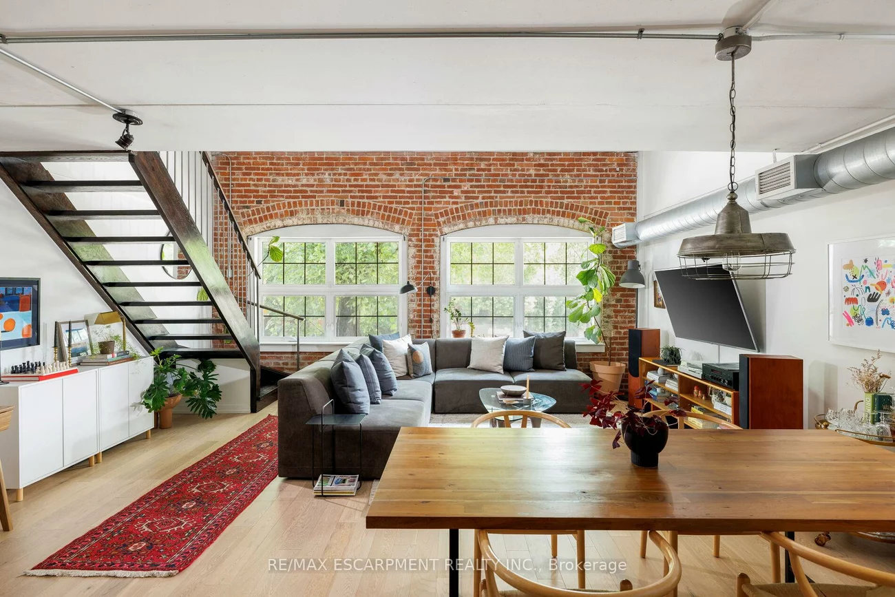 1100, Lansdowne, Dovercourt-Wallace Emerson-Junction, Toronto