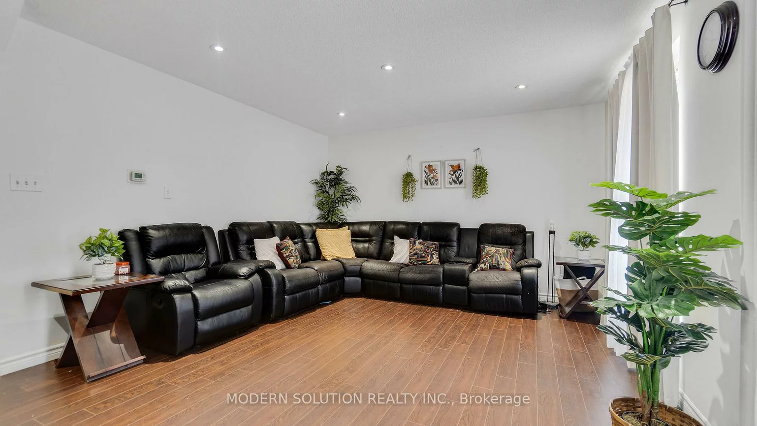 1559, Albion, Mount Olive-Silverstone-Jamestown, Toronto