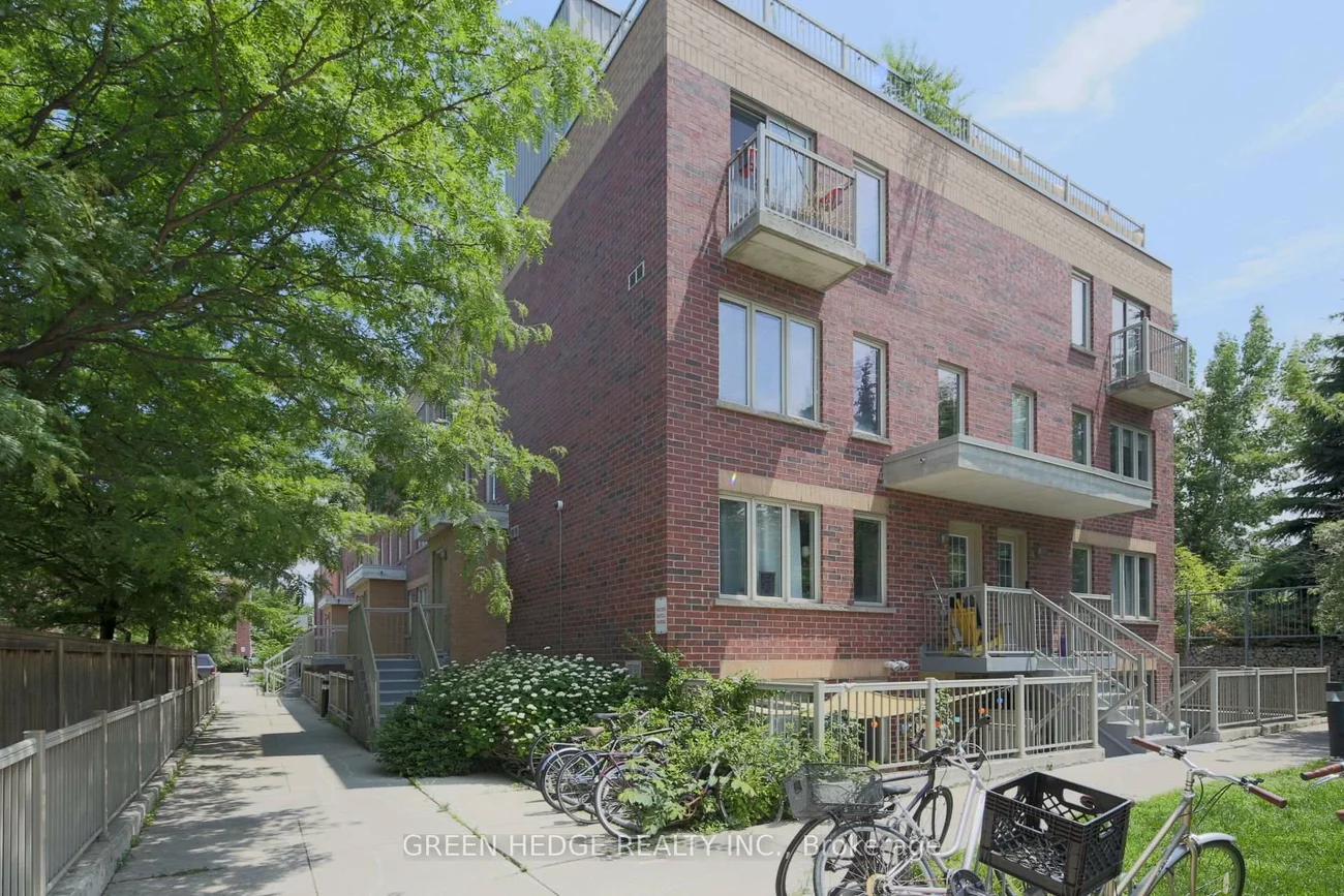 20, Elsie, Dovercourt-Wallace Emerson-Junction, Toronto