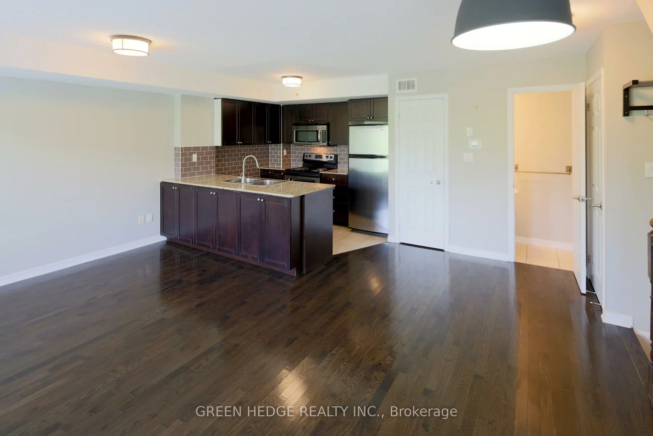20, Elsie, Dovercourt-Wallace Emerson-Junction, Toronto
