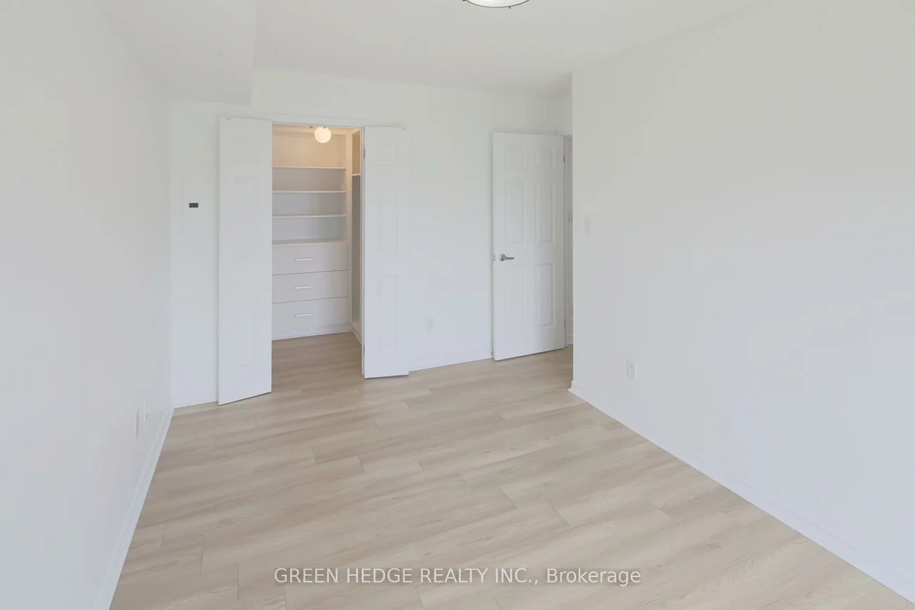 20, Elsie, Dovercourt-Wallace Emerson-Junction, Toronto