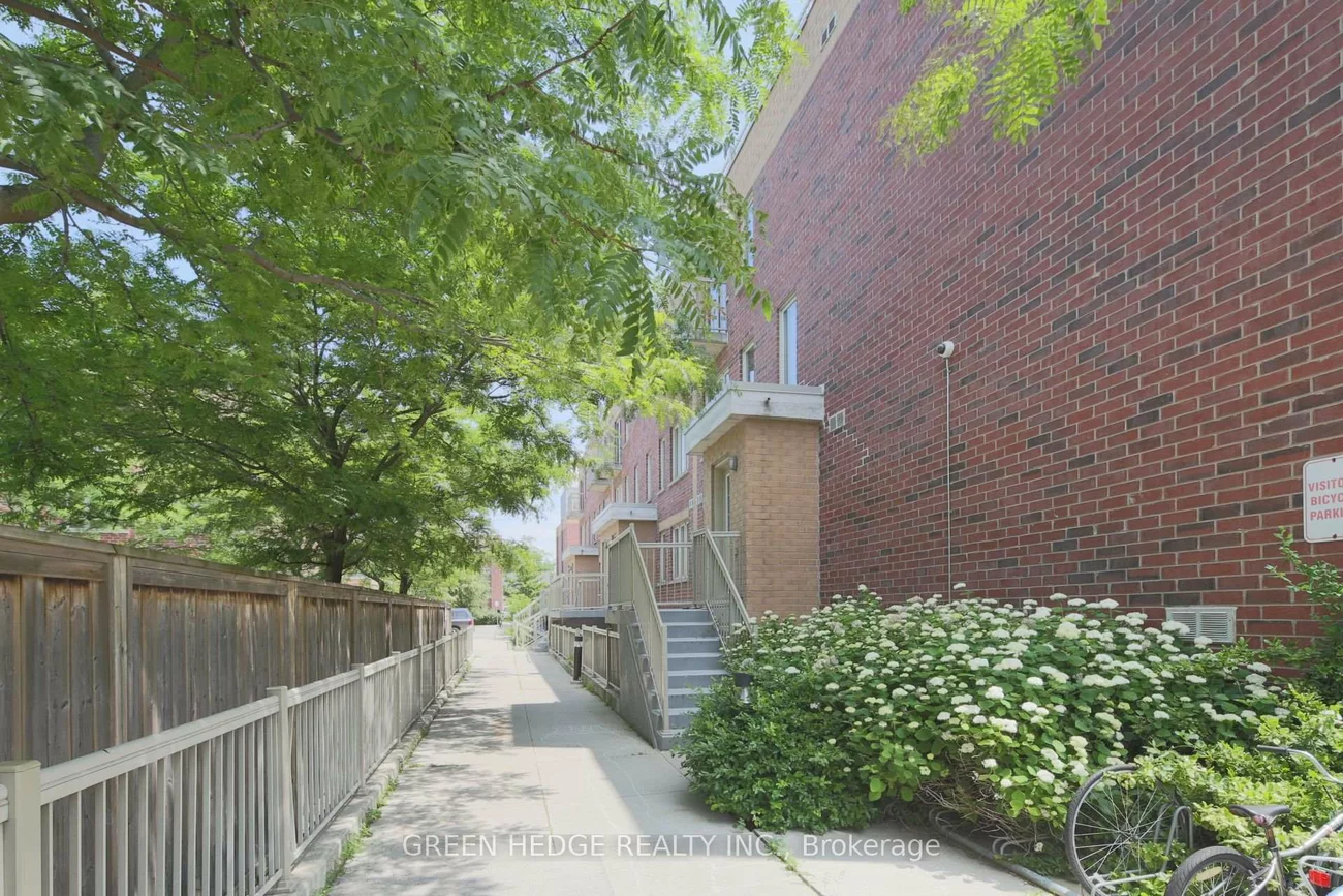 20, Elsie, Dovercourt-Wallace Emerson-Junction, Toronto