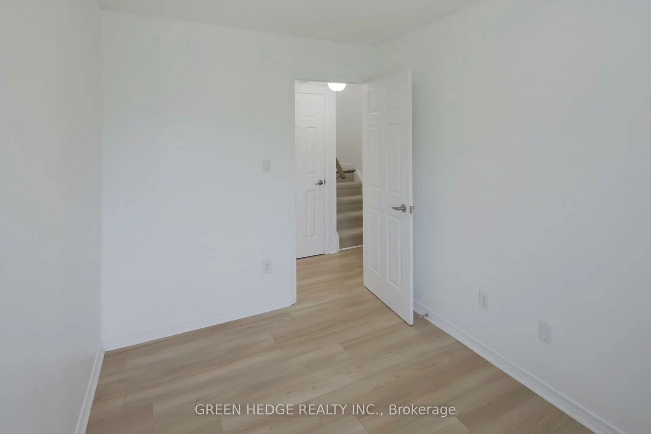 20, Elsie, Dovercourt-Wallace Emerson-Junction, Toronto