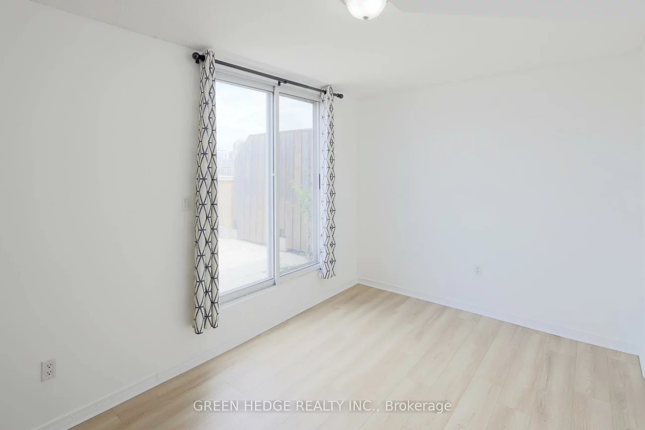 20, Elsie, Dovercourt-Wallace Emerson-Junction, Toronto
