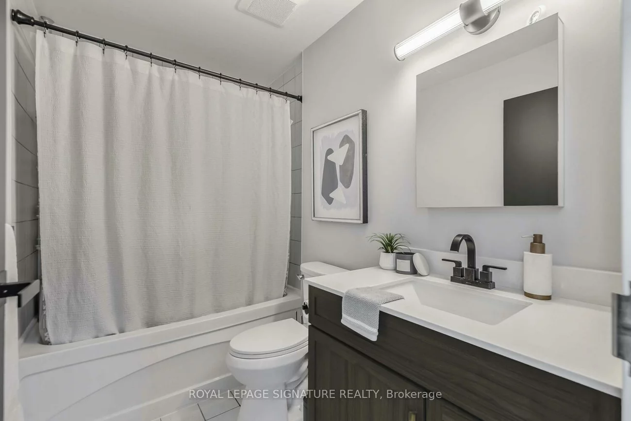 1001, Roselawn, Briar Hill-Belgravia, Toronto