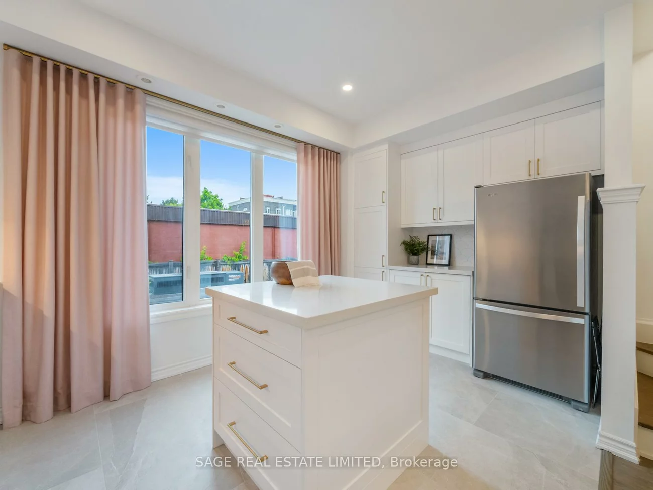 80, Eastwood Park, Long Branch, Toronto