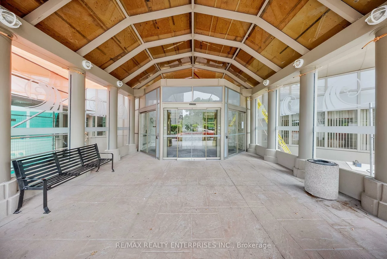 1, Palace Pier, Mimico, Toronto