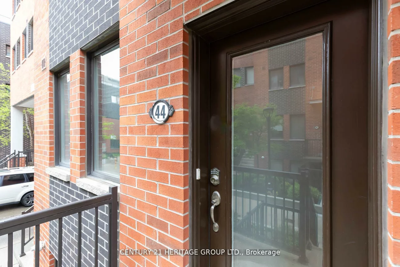 68, Winston Park, Downsview-Roding-CFB, Toronto