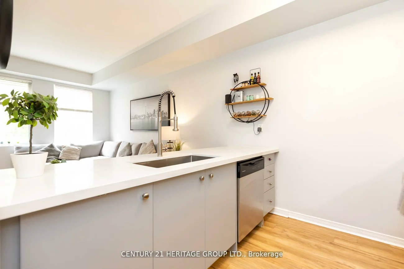 68, Winston Park, Downsview-Roding-CFB, Toronto