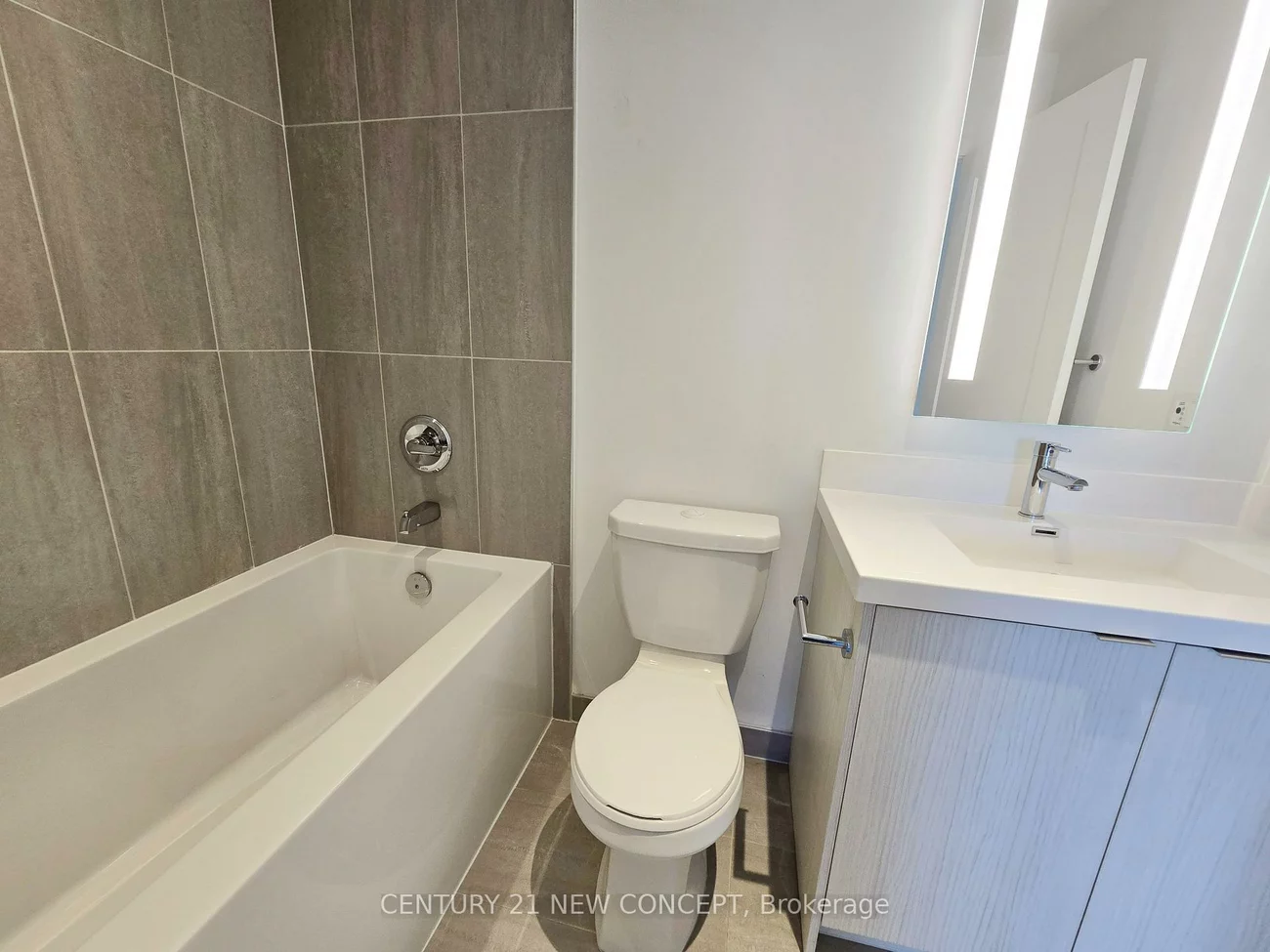 5, Mabelle, Islington-City Centre West, Toronto