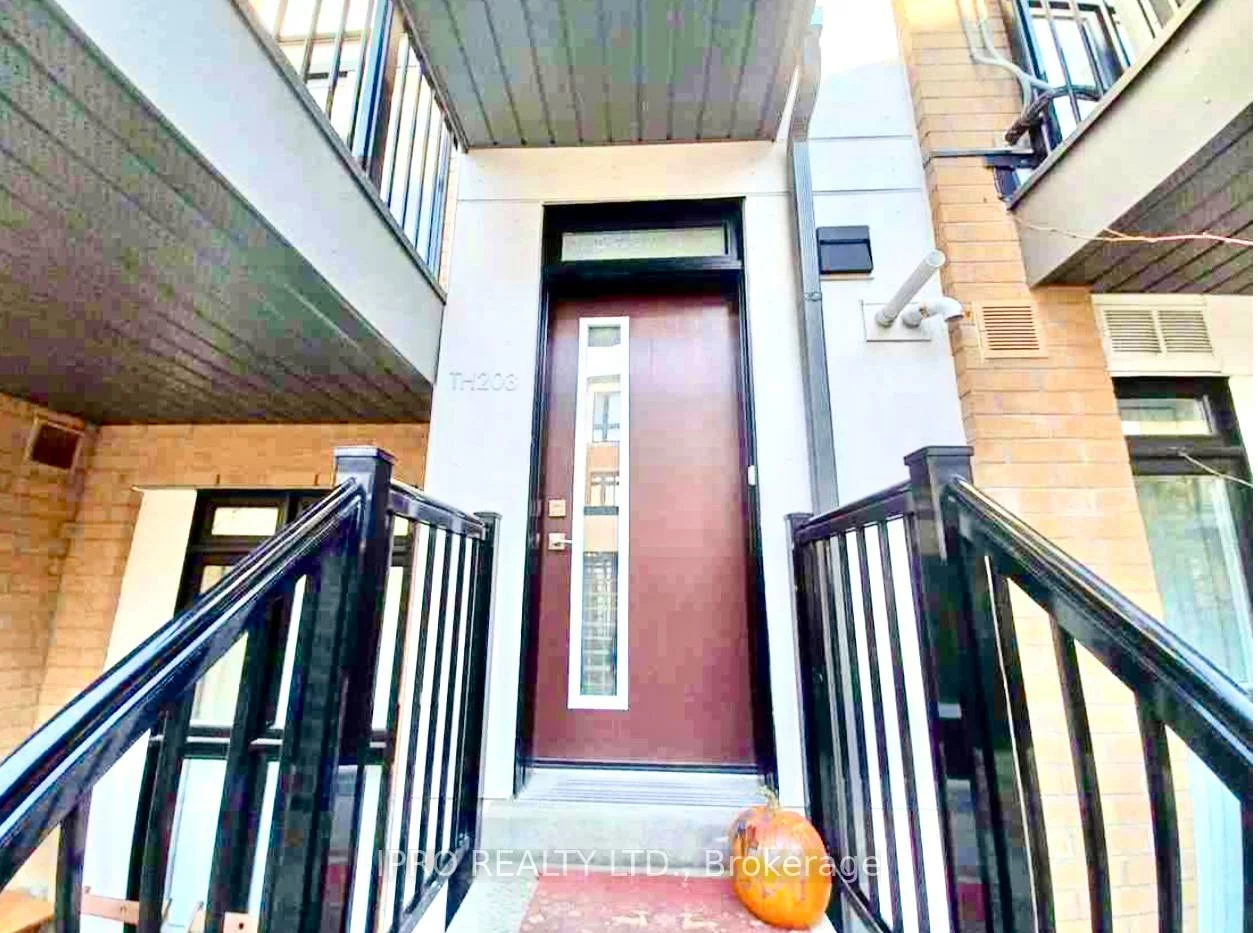 150, Canon Jackson, Brookhaven-Amesbury, Toronto