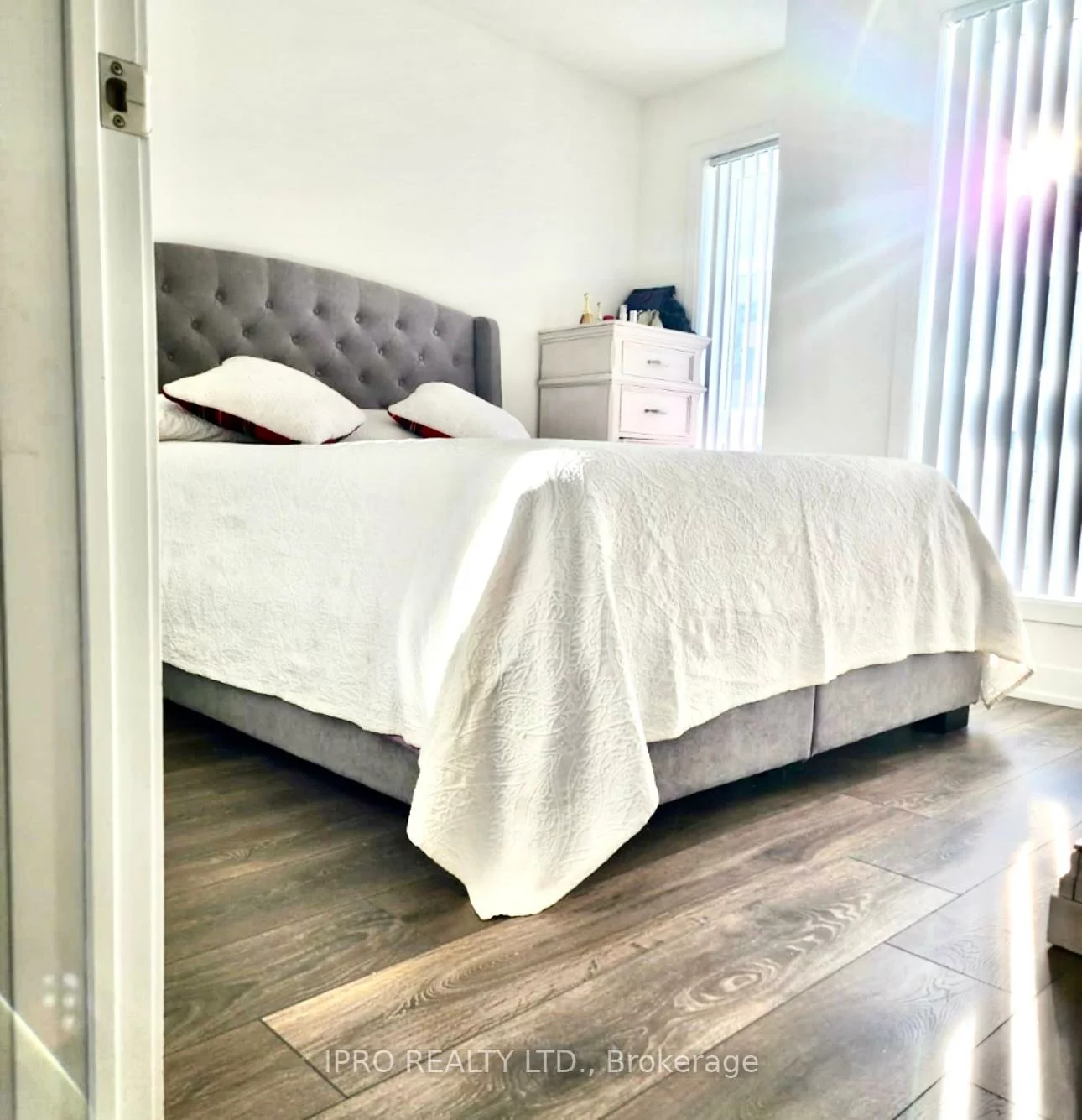 150, Canon Jackson, Brookhaven-Amesbury, Toronto