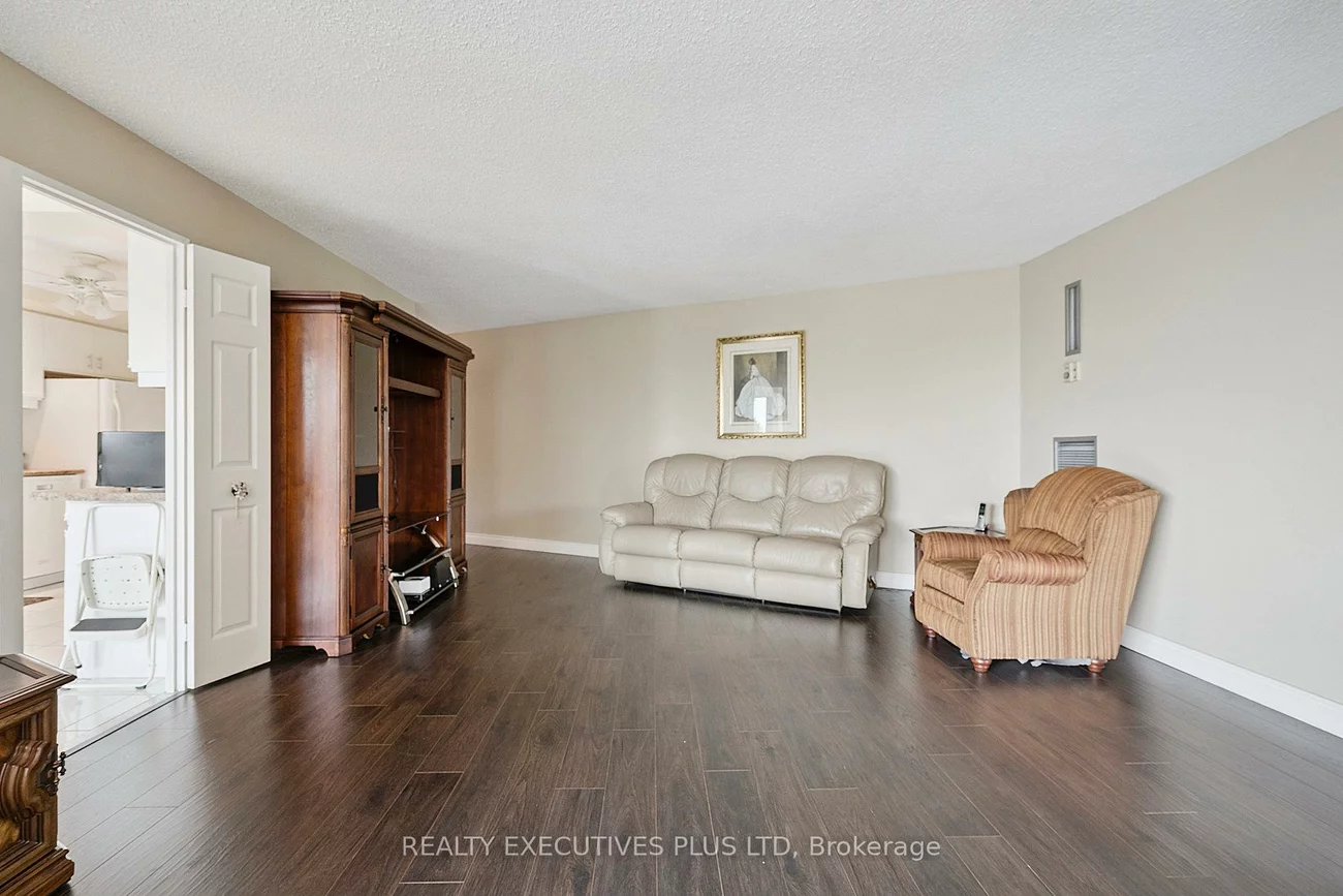 2010, Islington, Humber Heights, Toronto