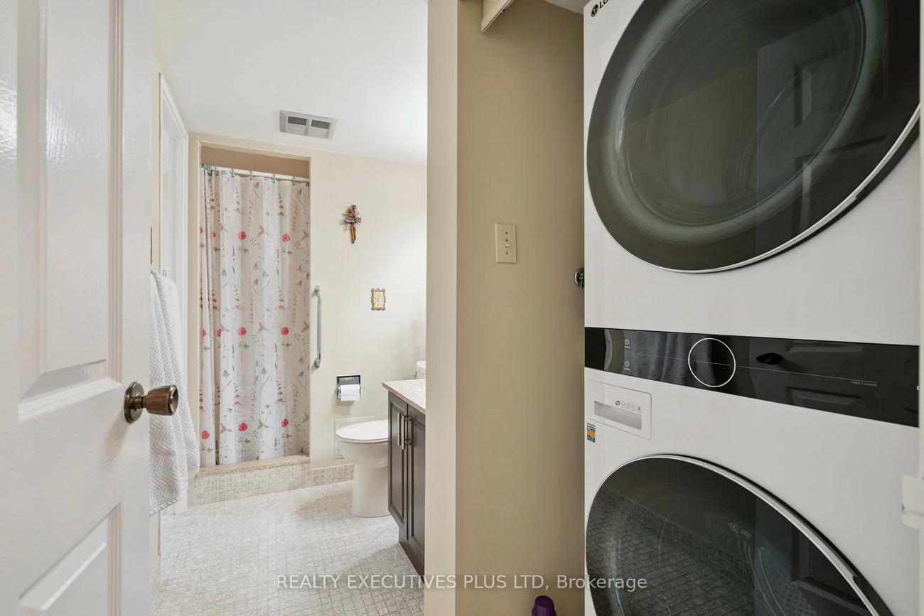 2010, Islington, Humber Heights, Toronto