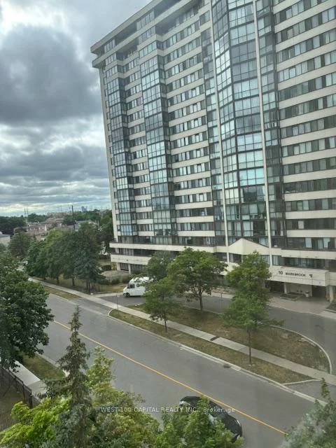 21, Markbrook, Mount Olive-Silverstone-Jamestown, Toronto