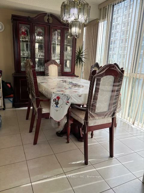 21, Markbrook, Mount Olive-Silverstone-Jamestown, Toronto