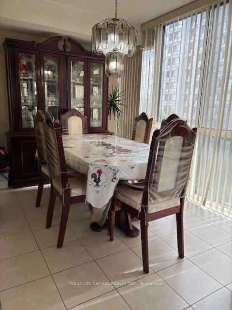21, Markbrook, Mount Olive-Silverstone-Jamestown, Toronto