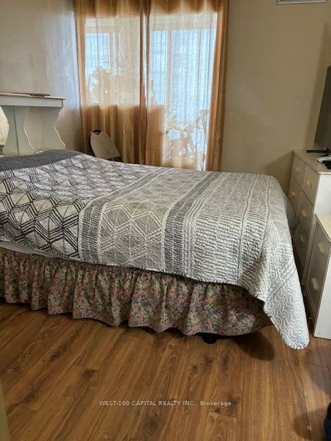 21, Markbrook, Mount Olive-Silverstone-Jamestown, Toronto