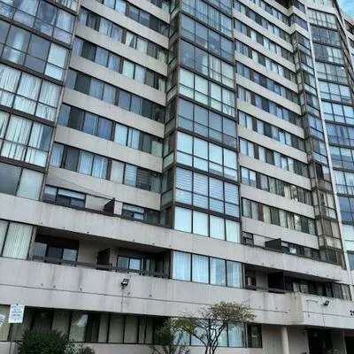 21, Markbrook, Mount Olive-Silverstone-Jamestown, Toronto