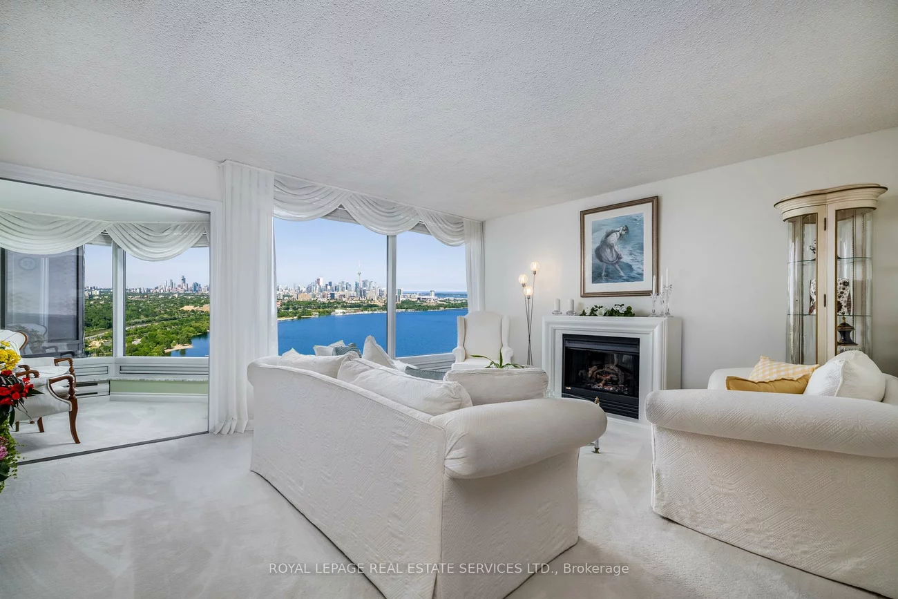 1, Palace Pier, Mimico, Toronto