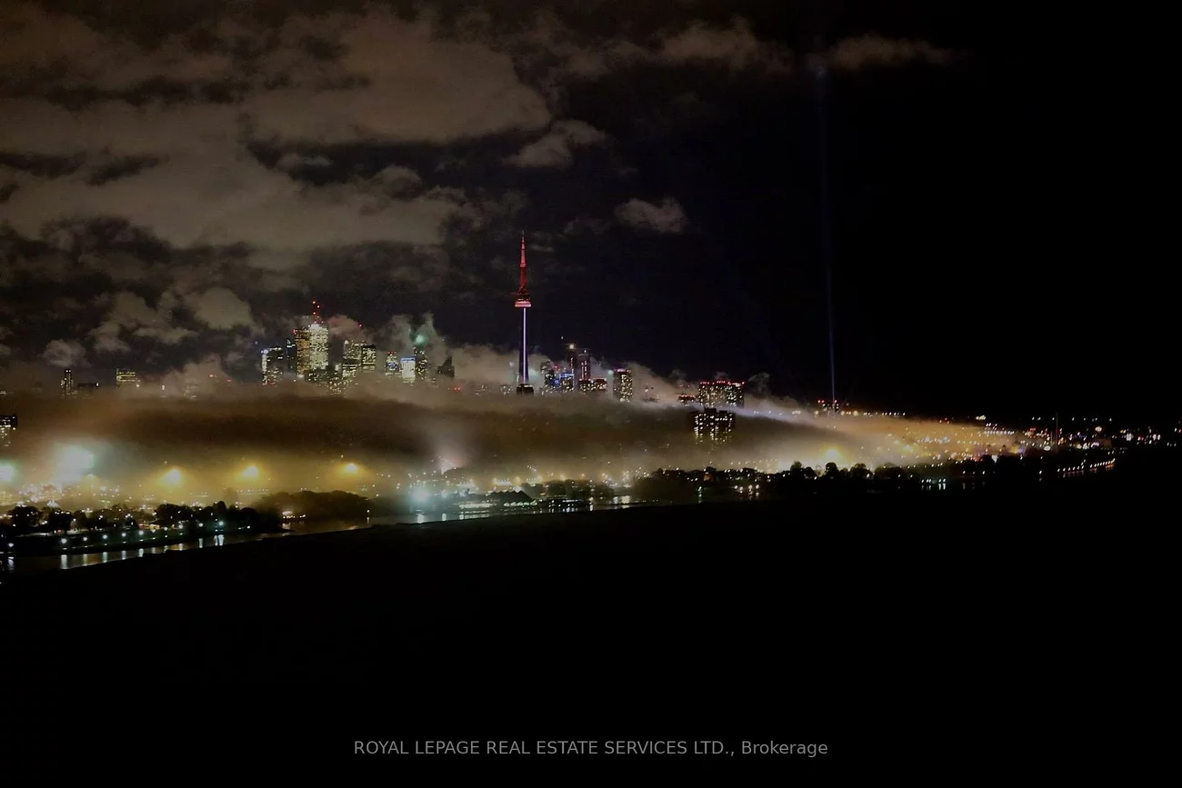 1, Palace Pier, Mimico, Toronto