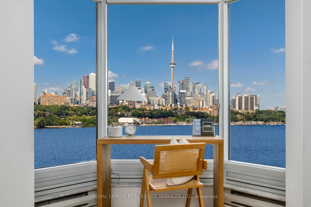 1, Palace Pier, Mimico, Toronto