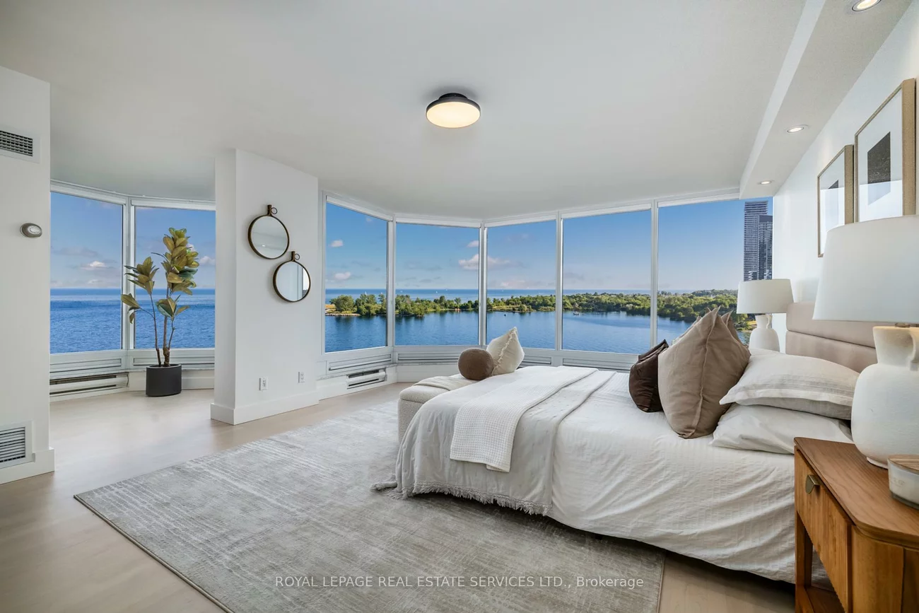 1, Palace Pier, Mimico, Toronto