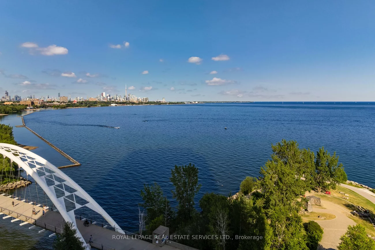 1, Palace Pier, Mimico, Toronto