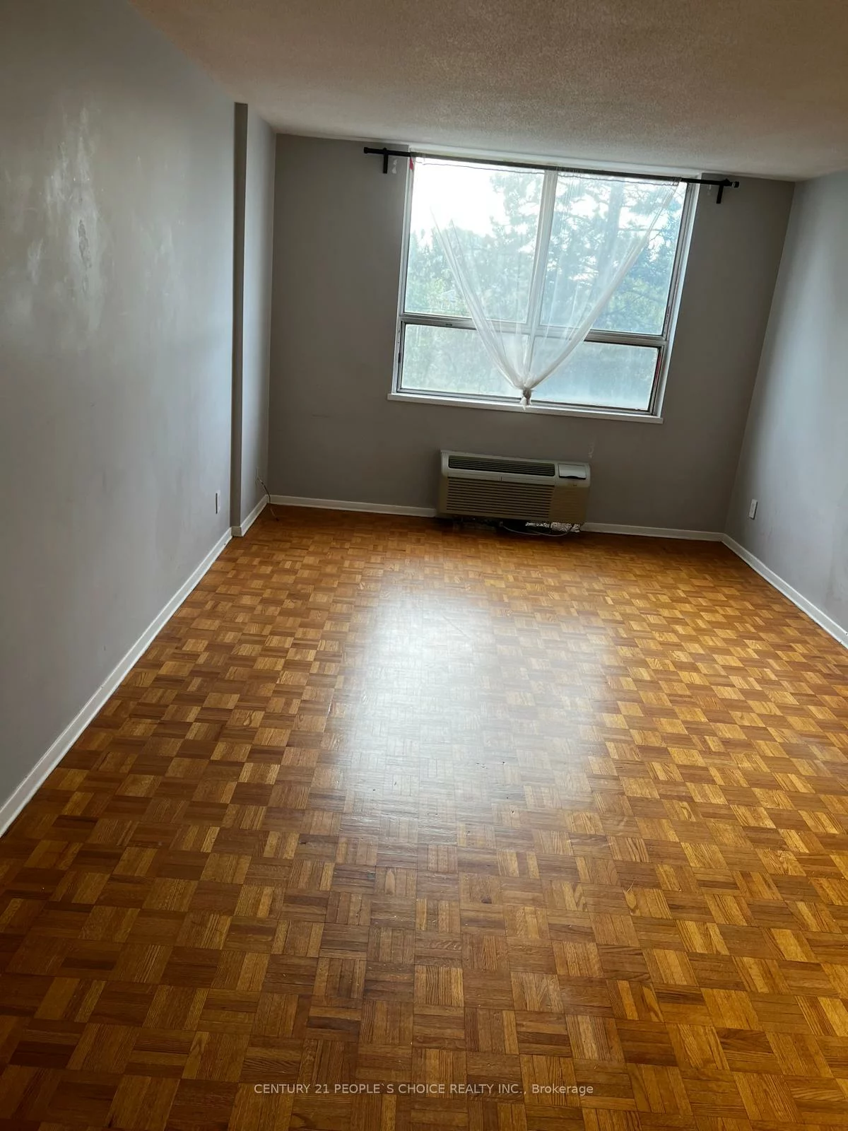 2835, Islington, Humber Summit, Toronto