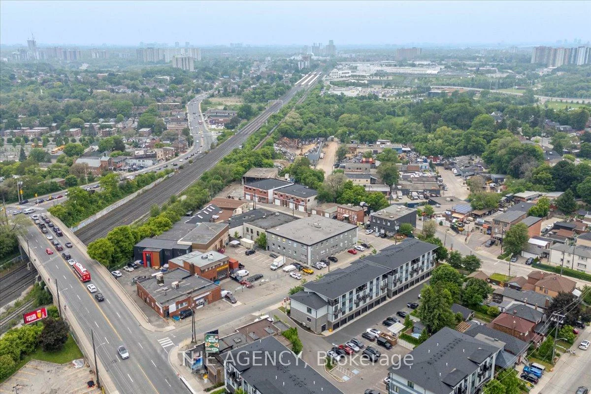 7, Forbes, Keelesdale-Eglinton West, Toronto