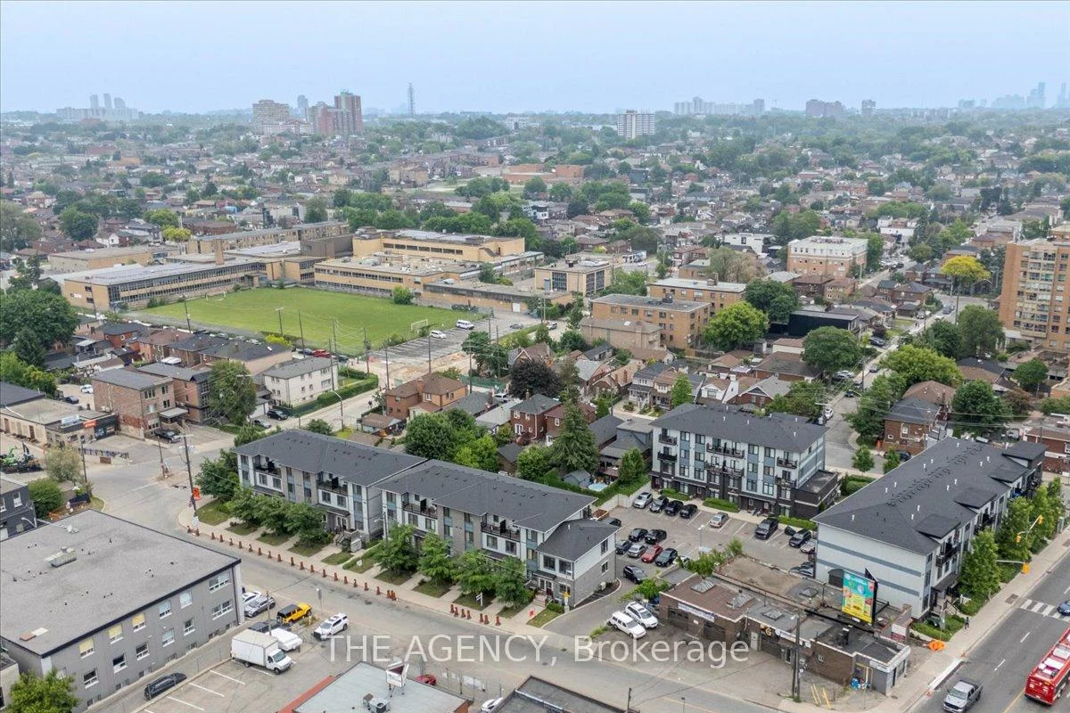 7, Forbes, Keelesdale-Eglinton West, Toronto