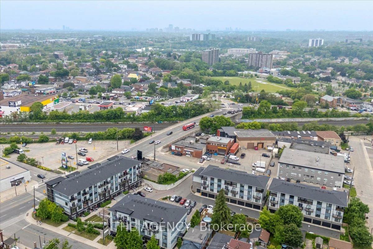 7, Forbes, Keelesdale-Eglinton West, Toronto