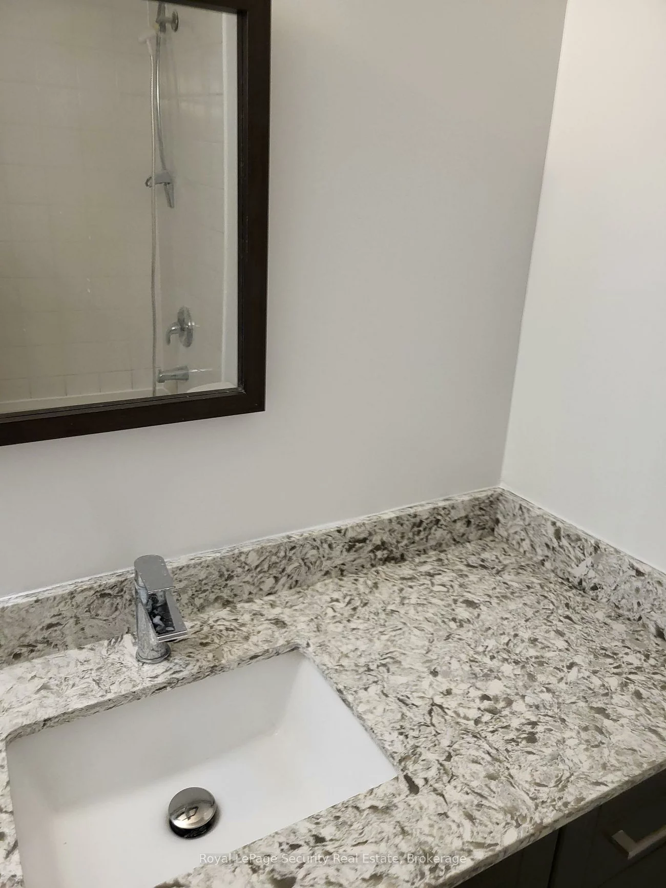 2470, Eglinton, Beechborough-Greenbrook, Toronto