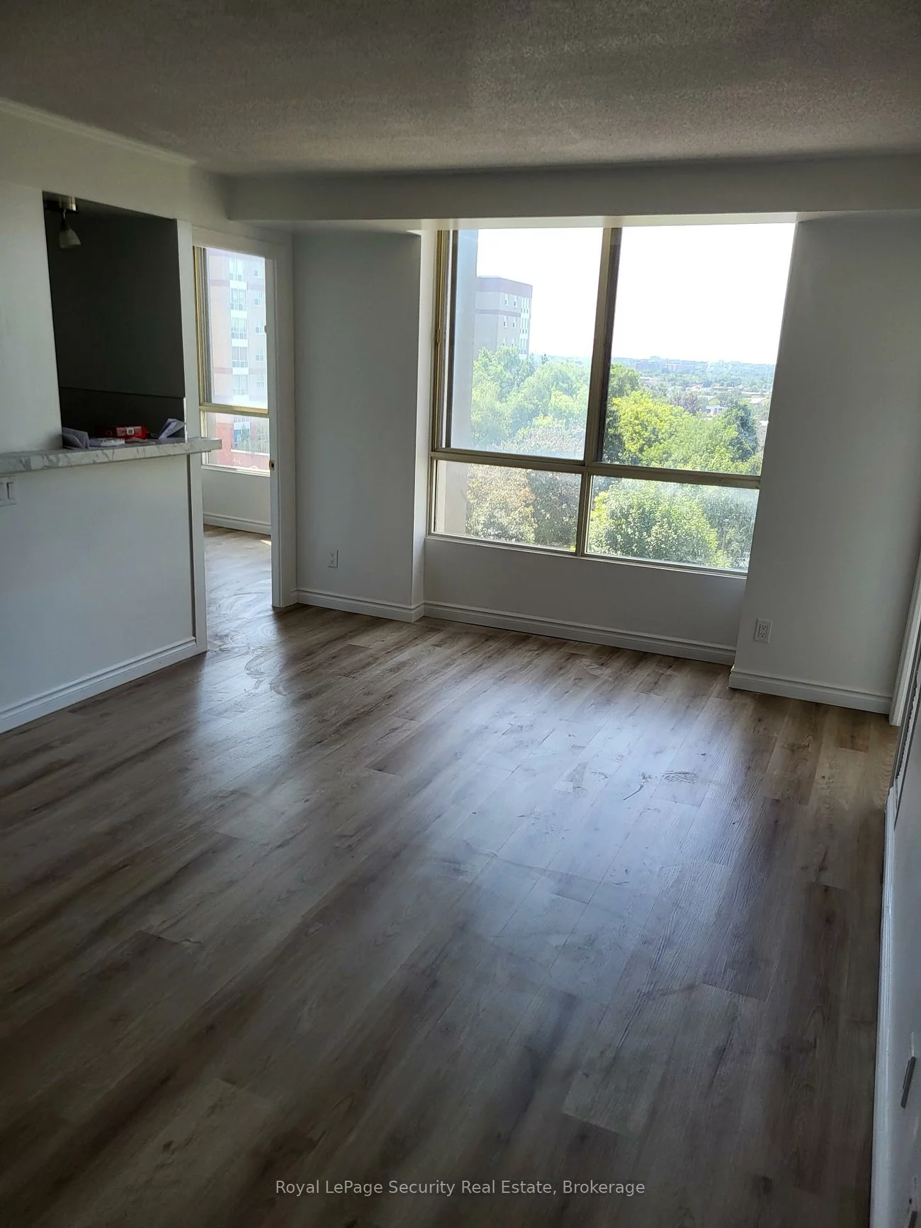 2470, Eglinton, Beechborough-Greenbrook, Toronto