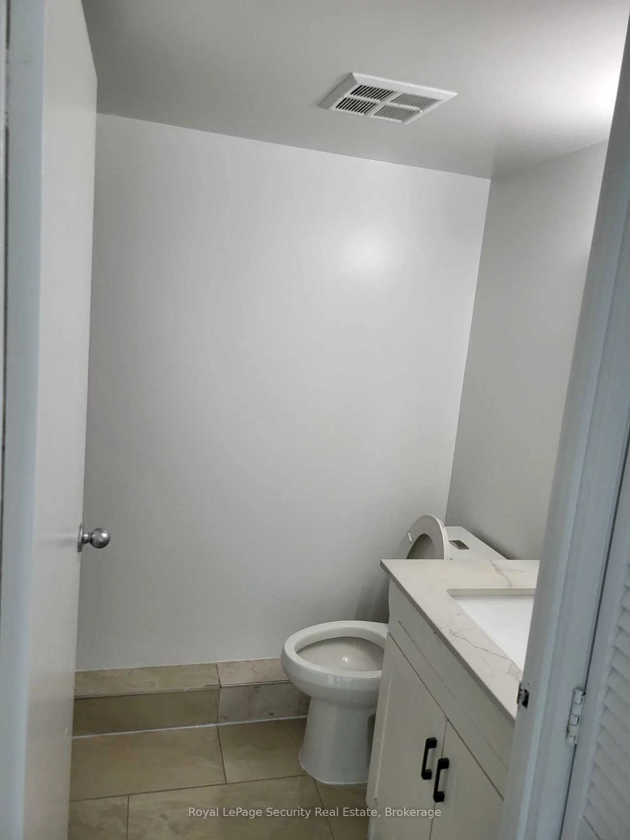 2470, Eglinton, Beechborough-Greenbrook, Toronto