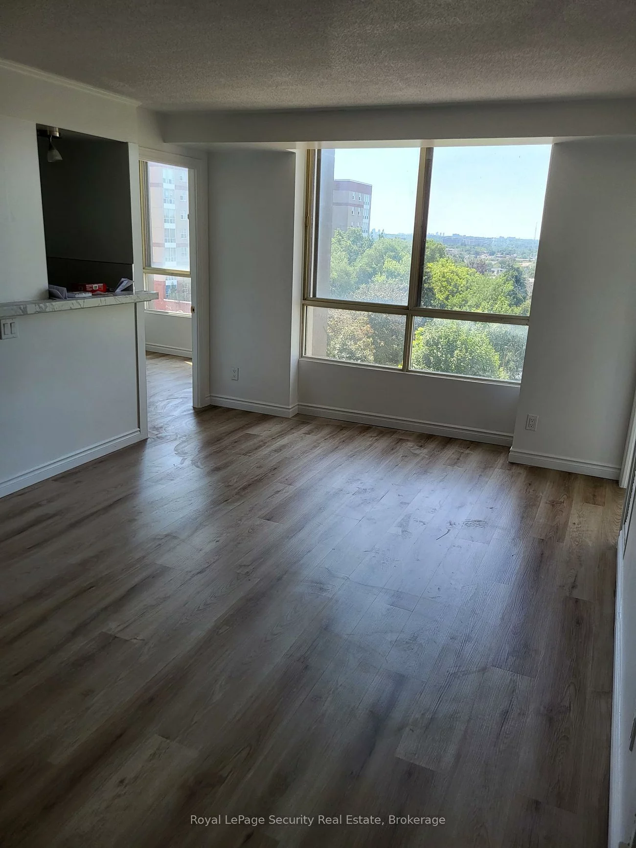 2470, Eglinton, Beechborough-Greenbrook, Toronto